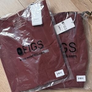 Figs burgundy men’s scrub set S